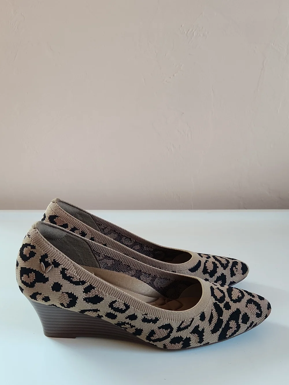 Vivaia Margot Wedge Leopard Knit Pointed Toe Pump Heels Beige/Black Size 37.5